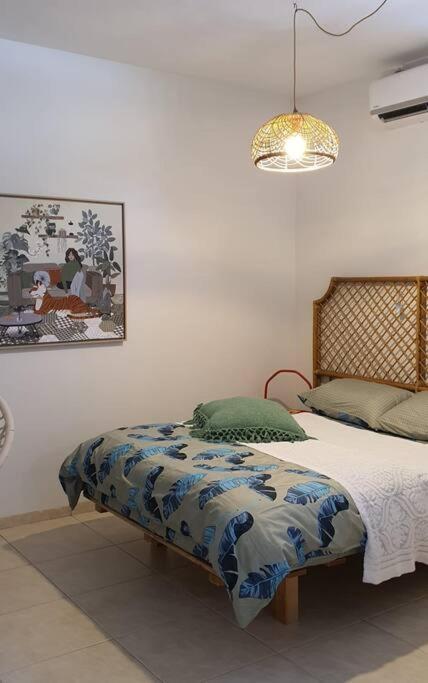 נקודת חן Apartamento Shadmot Devora Exterior foto