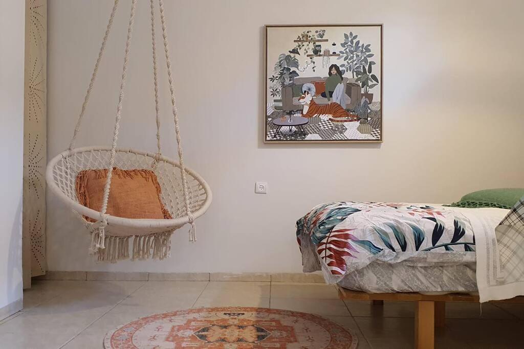 נקודת חן Apartamento Shadmot Devora Exterior foto